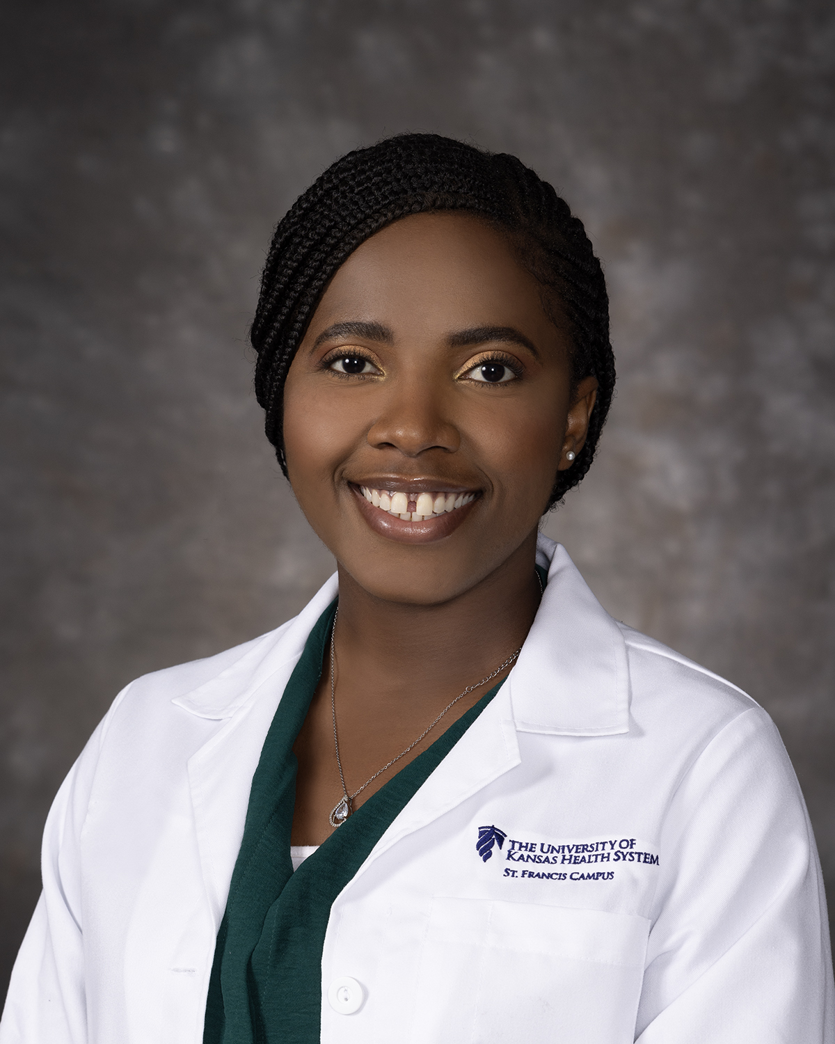 Ngozika Nzekwe, APRN